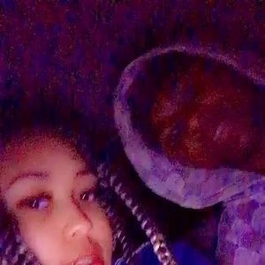 Meet your Posher, Mia